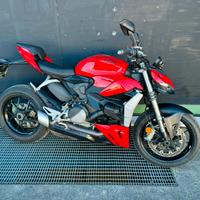 Ducati streetfighter v2