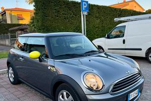 Mini one benzina neopatentati, perfetta !!