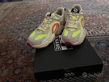 Sneakers no name