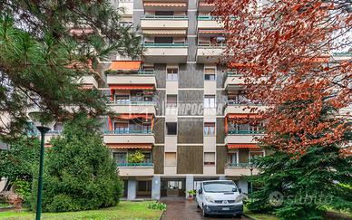 TRILOCALE DI 112 MQ IN STABILE SIGNORILE - VIA DAV