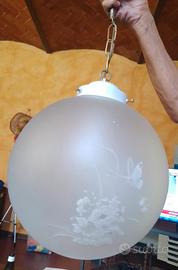 Lampadario a sospensione in vetro satinato 