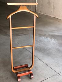 Servomuto in legno massiccio.
