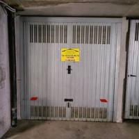 Asti via Buozzi vicinanze Corso Torino garage trip