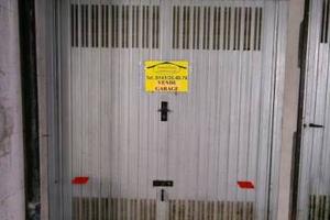 Asti via Buozzi vicinanze Corso Torino garage trip