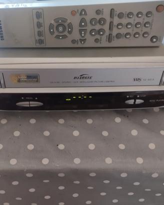 lettore VHS completo di telecomando 