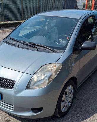 YARIS 1000 3P SOL