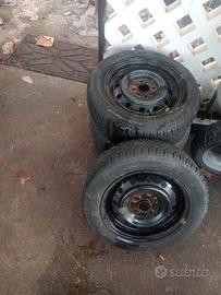 4 gomme di Suzuki Celerio 