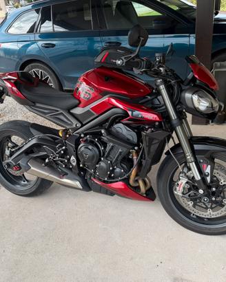 Triumph street triple rs 765