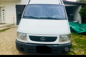 Opel movano con gancio traino