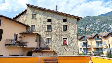 Padergnone - Operazione Immobiliare Centro Paese