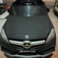 Macchina elettrica Mercedes A45 AMG