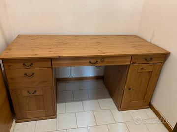Scrivania tavolo lavoro scrittoio IKEA