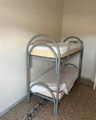 Letto a castello in ferro