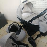 Trio Venicci completo di tutti gli accessori. 