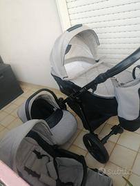 Trio Venicci completo di tutti gli accessori. 