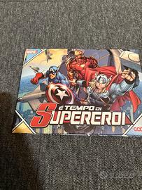 Libro e Raccolta è tempo di supereroi