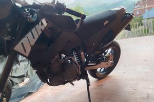 km duke2 2004