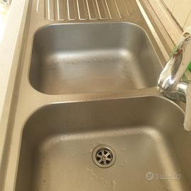 Lavello cucina inox con miscelatore 