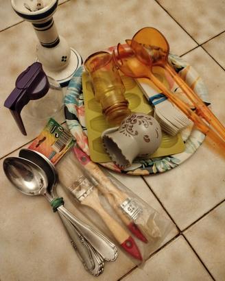 oggetti utili per la cucina e altro 