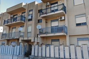 Ampio e luminoso 3 vani zona forum-guarnaschelli