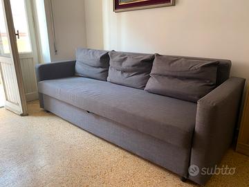 Divano letto a 3 posti come nuovo