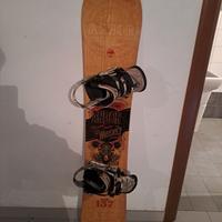 Tavola snowboard Arbor + attacchi Burton Mission