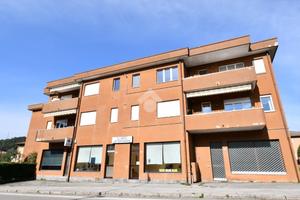 2 LOCALI A LIPOMO