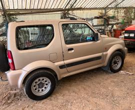 Jimny con carrello