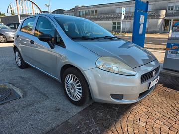 Fiat Grande Punto 1.3 MJT 75 CV 5 porte con 229.00