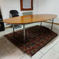 tavolo ovale in legno