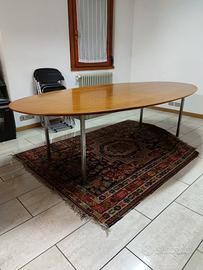 tavolo ovale in legno