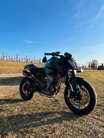 Ktm Duke 890