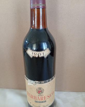 Bottiglie vino da collezione .