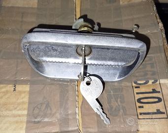 Maniglia porta sx Alfa Romeo Gt bertone coupé safe