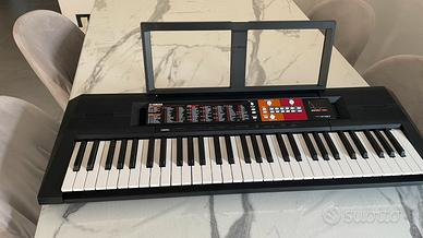 Tastiera Yamaha PSR-F51