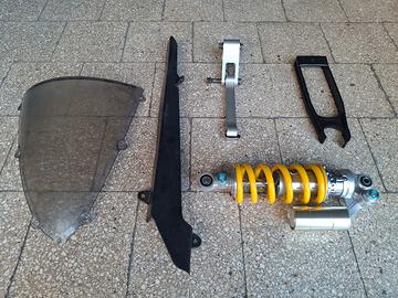 SOLO IN BLOCCO ricambi per Yamaha R1 anno 98