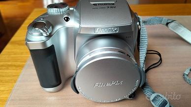 Fuji Finepix s304 nuova, borsa in omaggio