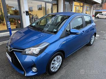 TOYOTA Yaris 1.5 Hybrid 5 porte Cool AUTOMATICA