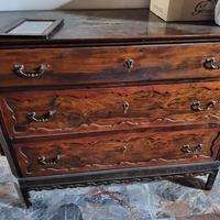 comò in legno massello