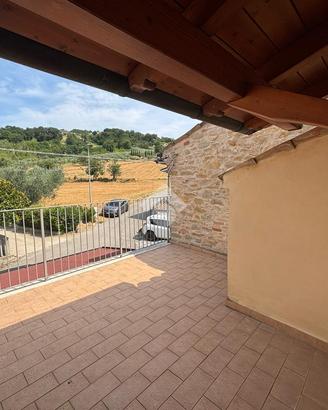 VILLA A SCHIERA A CERMIGNANO