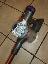 Dyson v8