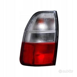 Fanale posteriore sinistro Mitsubishi L200 2.5 die
