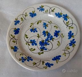 Piatto floreale in ceramica