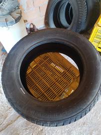 pneumatici  205/60 raggio 16