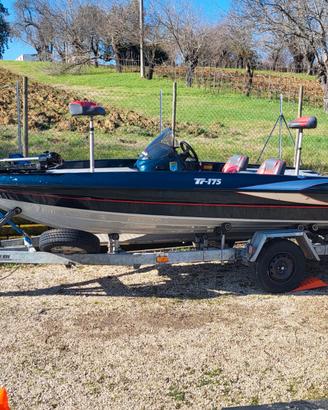 Bass Boat tritone tr175