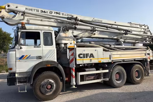 Iveco 330.30 POMPA CIFA 36 metri