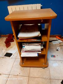 mobiletto con ruote 