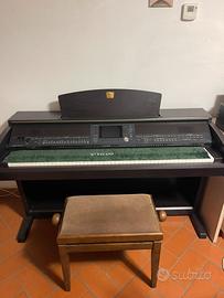 Pianoforte yamaha clavinova