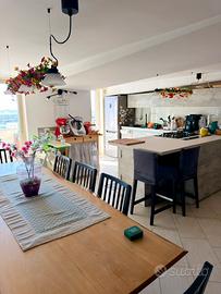 Sottotetto di 85mq con terrazzo e posto auto