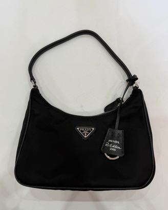 Borsa Prada Re-Edition 2005 in Re-Nylon Nuova